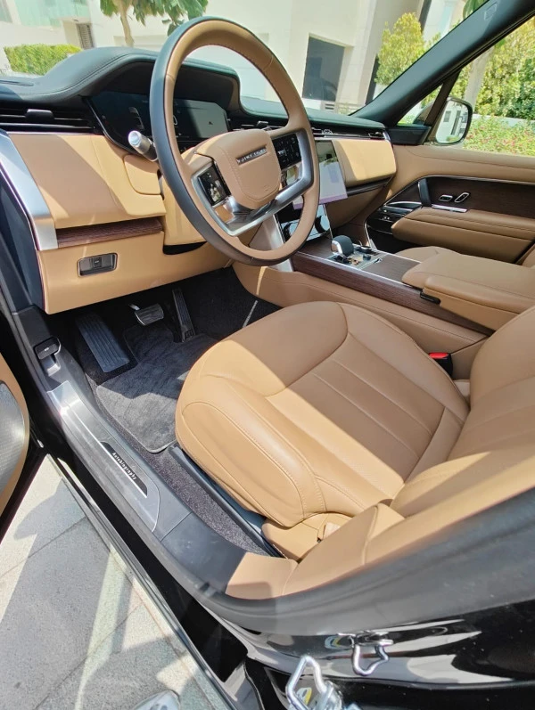  Black Range Rover Vogue Photo 2