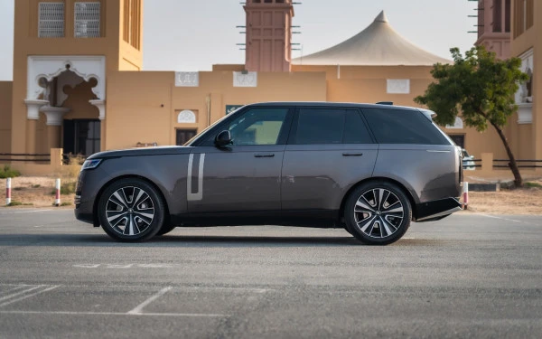  Grey Range Rover Vogue HSE Photo 2