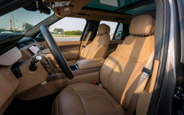  Grey Range Rover Vogue HSE Photo 4